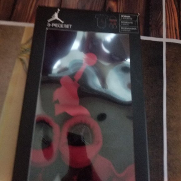 Nike Jordan Baby 3-Piece Set 0-6 month - Picture 4 of 5